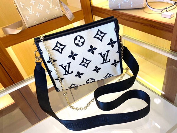 ルイヴィトンバッグ素材ディテール